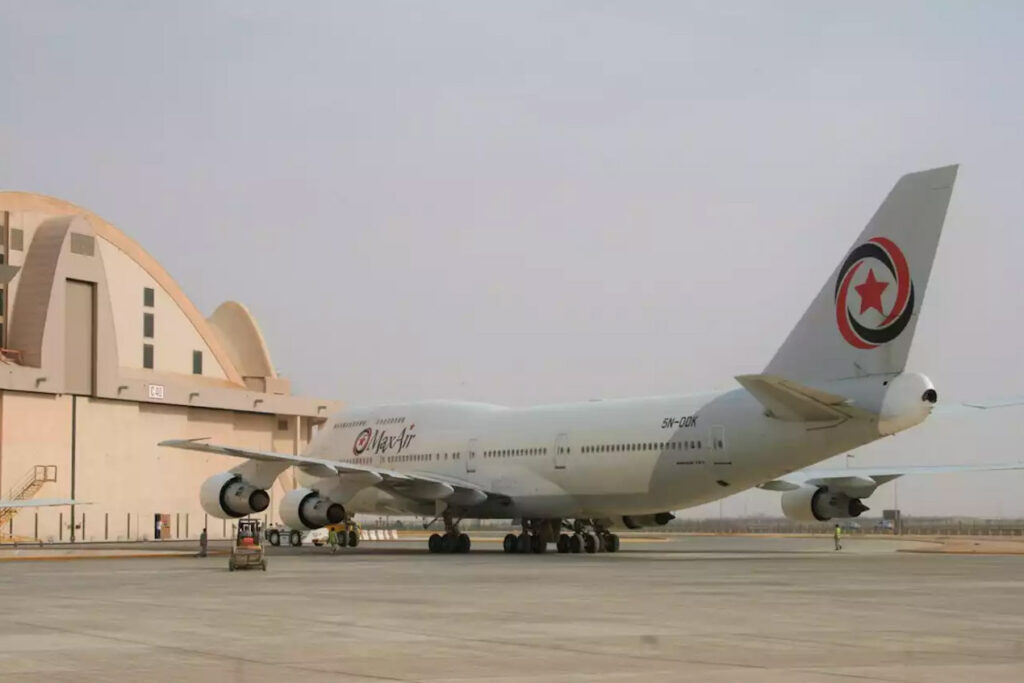 MaxAir Boeing 747-400