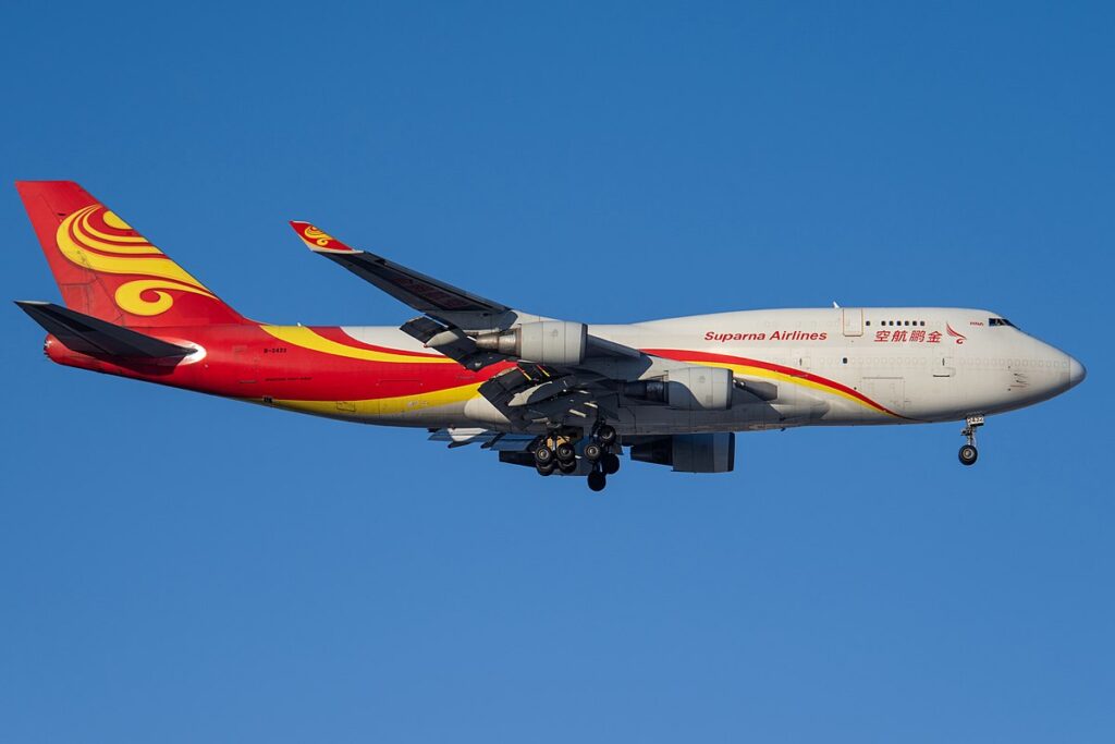 Suparna Airlines Boeing 747-400