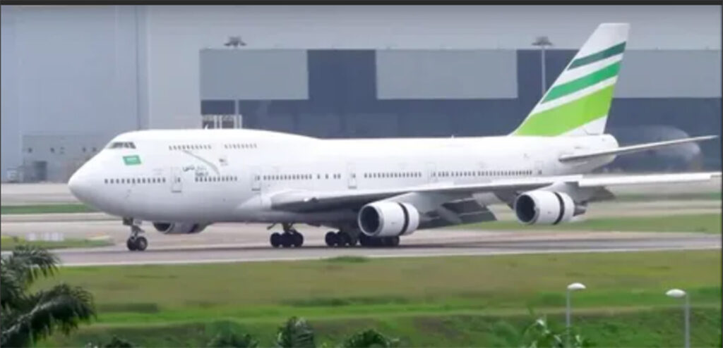 Terra Avia Boeing 747-400